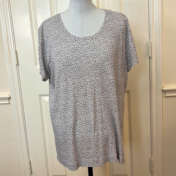 Ann Taylor Tops - Ann Taylor Black and White Linen Blouse Size XXL